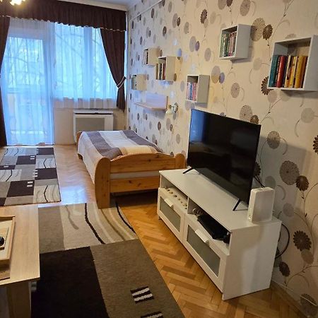 Habos Isler Apartman 16 Сольнок Экстерьер фото